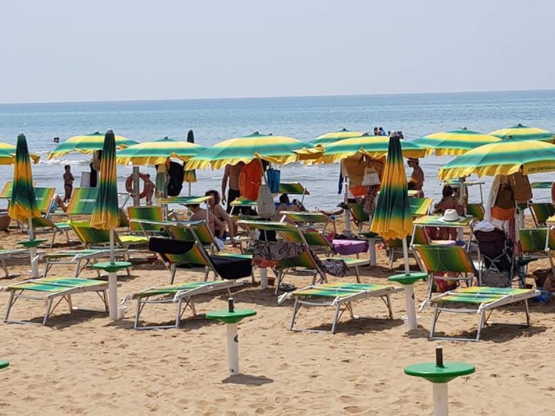 Ombrelloni Lido Pietrenere Beach